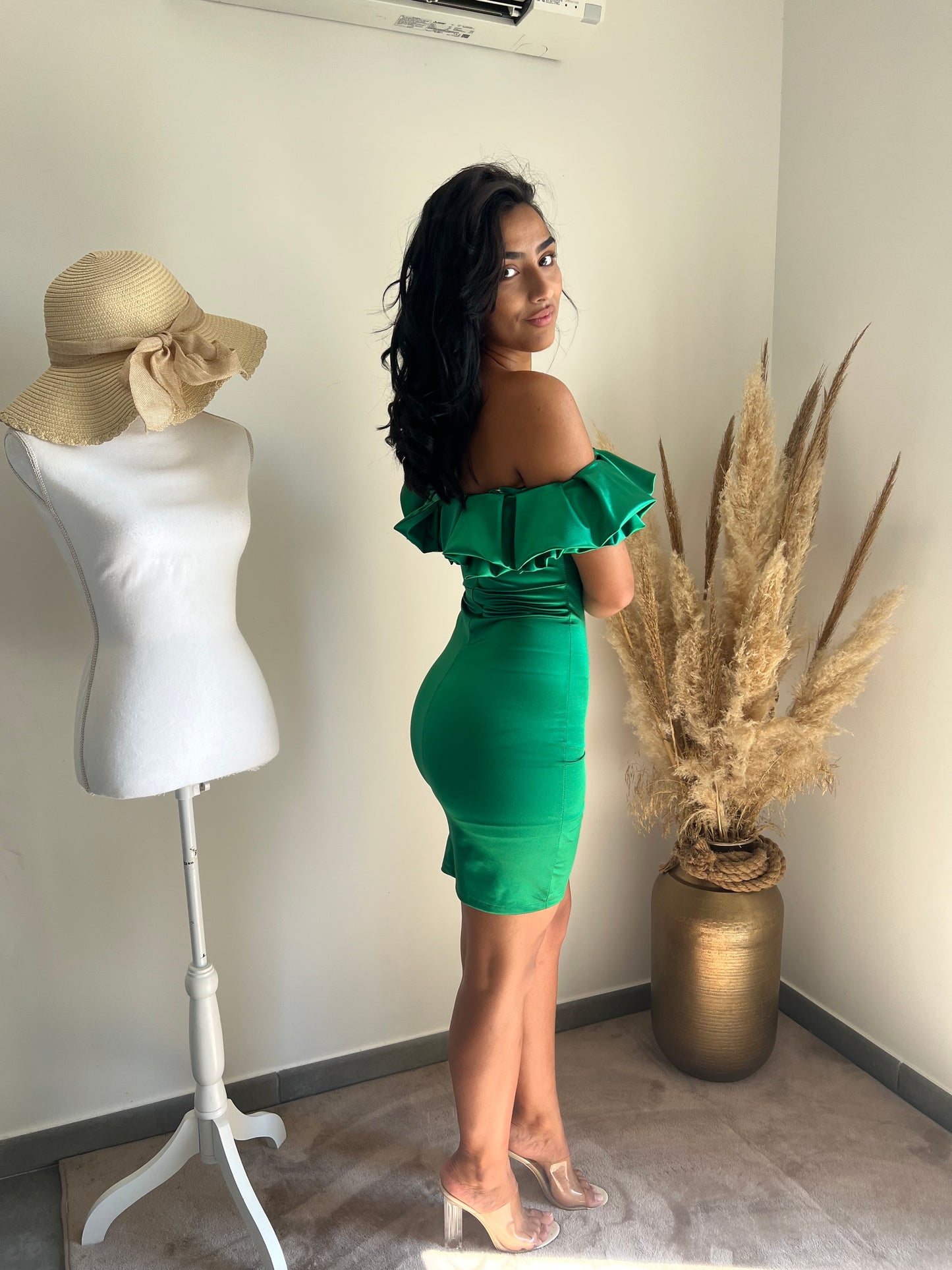 Robe de soirée satinée verte